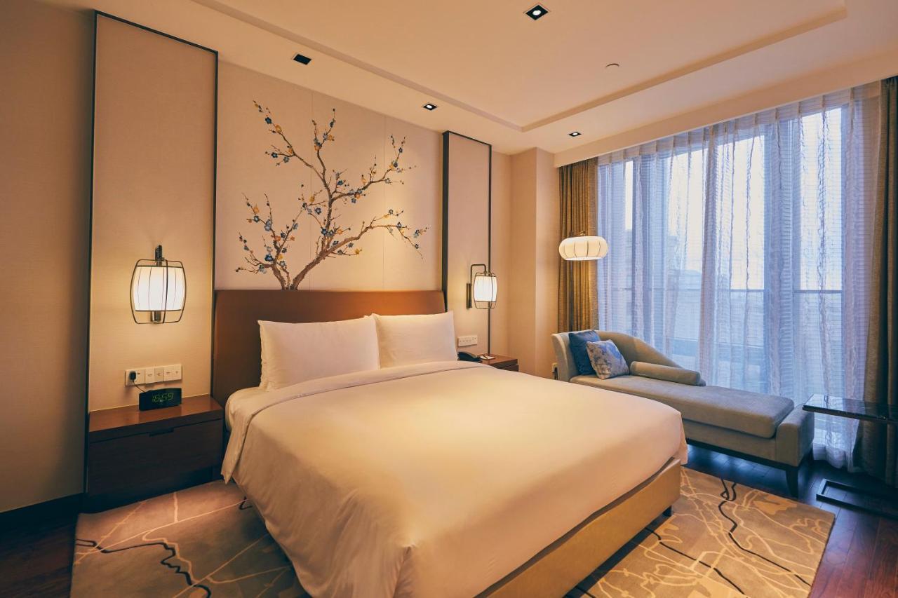 Lujiazui Supreme Tower 4* Shanghai