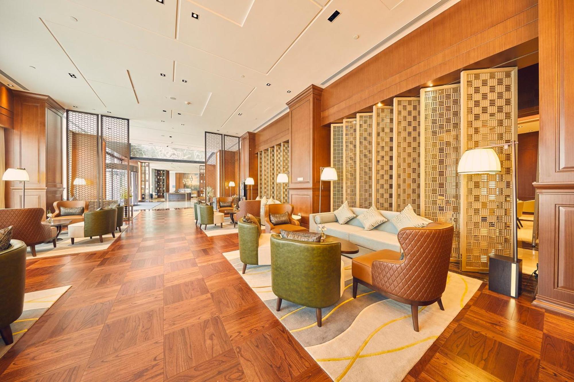 Lujiazui Supreme Tower 4*