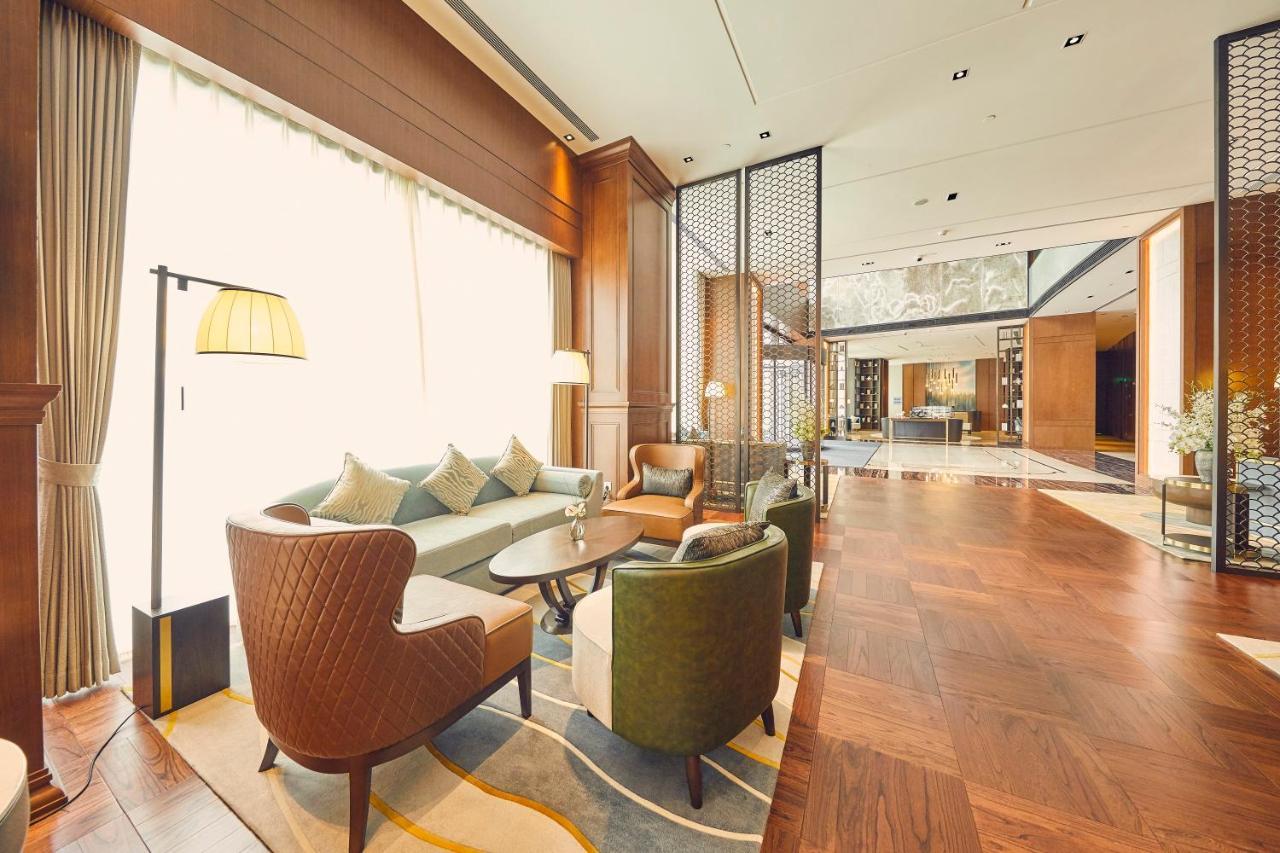 Lujiazui Supreme Tower 4*