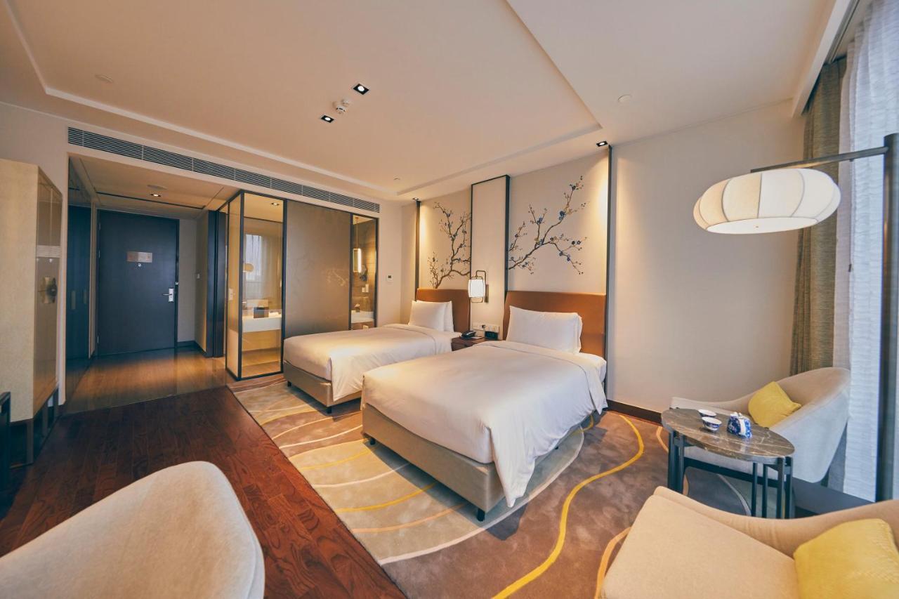 Lujiazui Supreme Tower 4* Shanghai